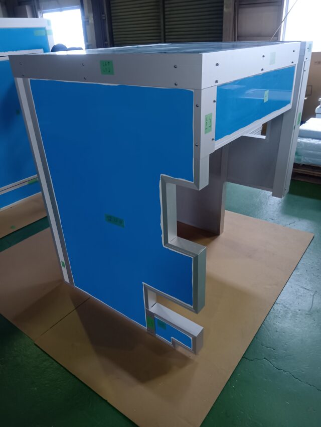 ブロワーのモーター騒音対策～低音域に有効な防音カバー事例